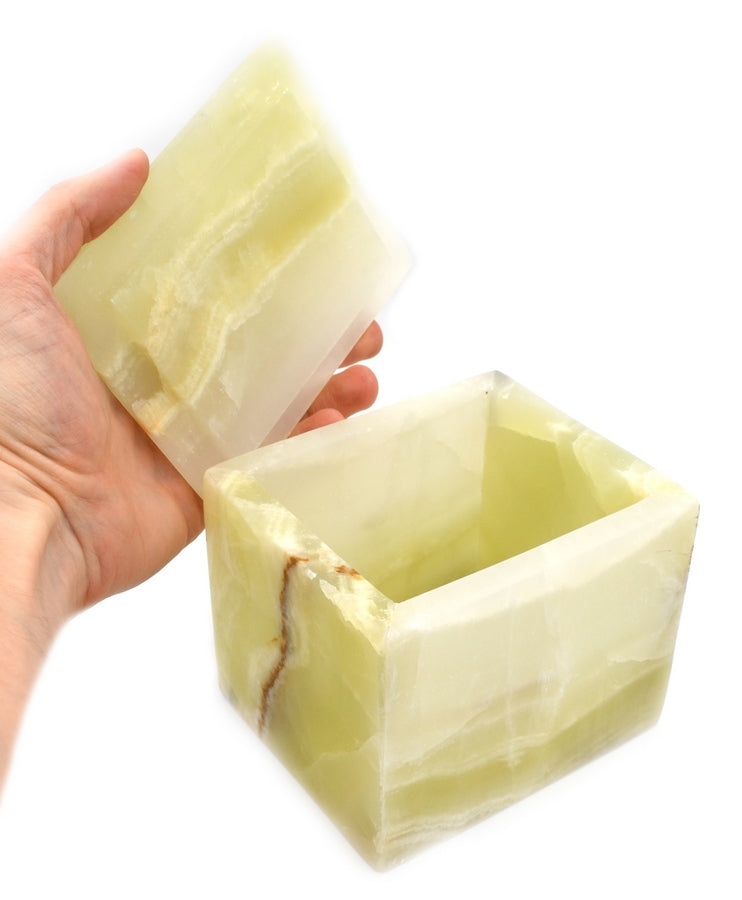Green onyx jewelry box 10 cm tall
