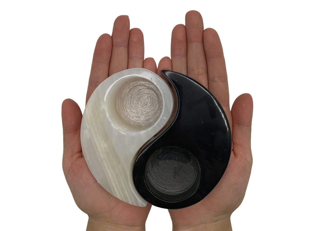 Ying-Yang Candle Holder