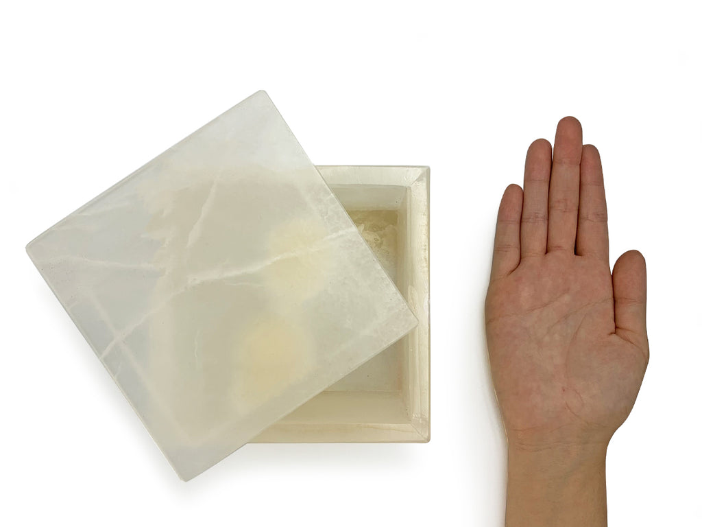 White onyx prism jewelry box 10 cm tall