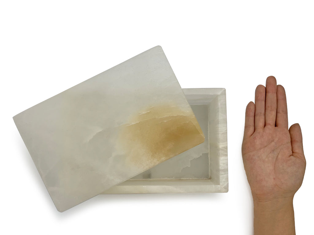 White onyx prism jewelry box 8 cm tall