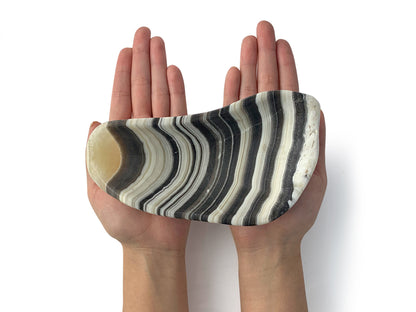 Polished Zebra onyx snack bowl free shape 18-22 cm long X 4-6 cm tall