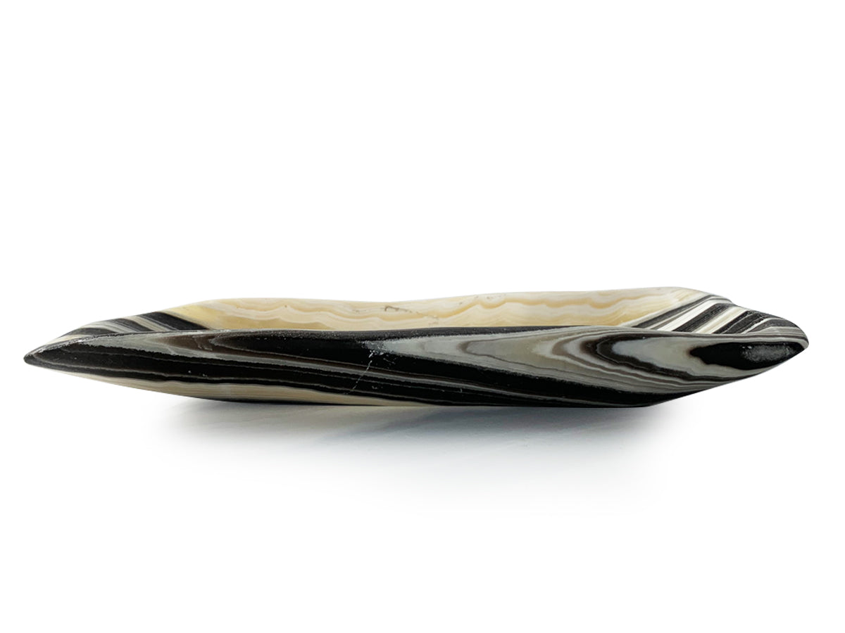 Polished Zebra onyx snack bowl free shape: 13-17 cm long X 4-6 cm tall